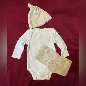 GAP 3-Piece Set (Long Sleeve Onesie, Pants & Hat)